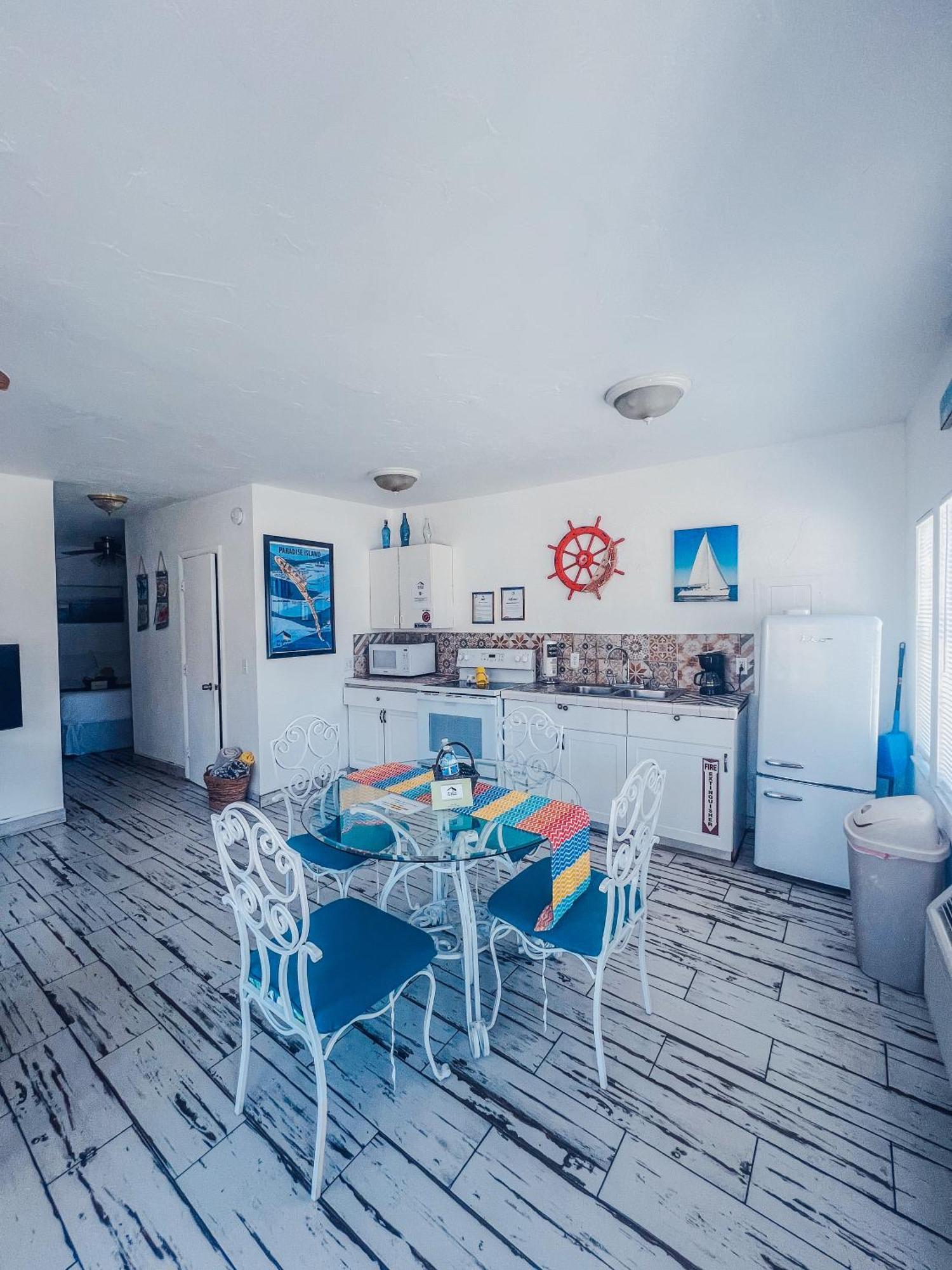 Playa Esmeralda One Bedroom Cottages Bradenton Beach Bagian luar foto
