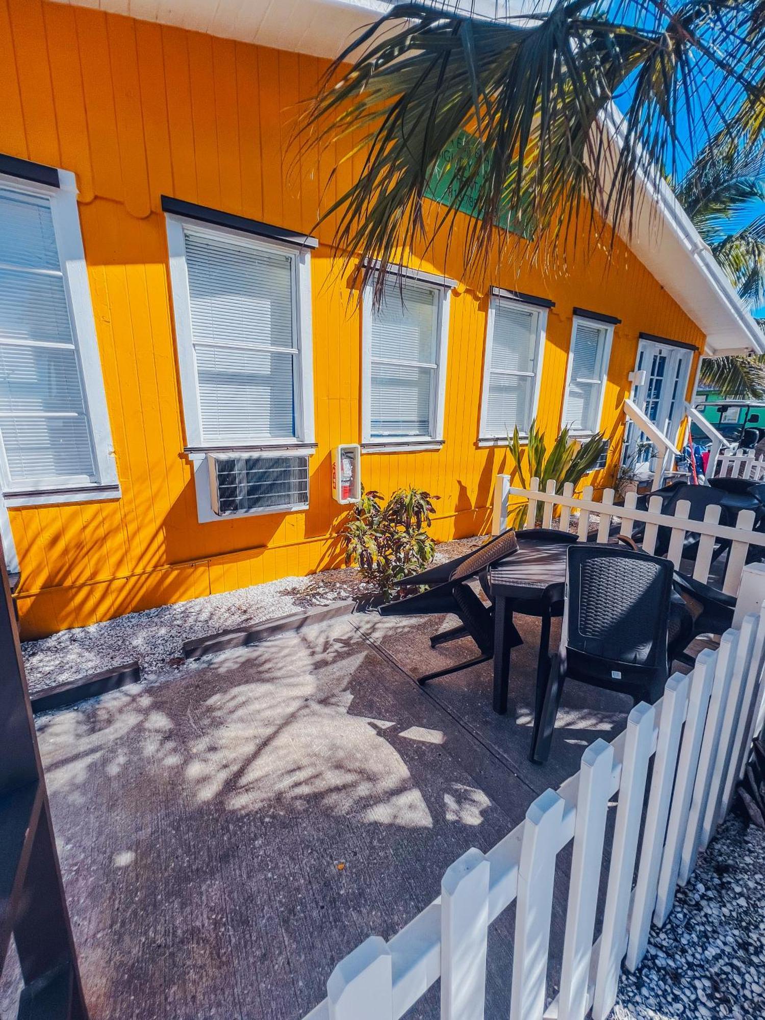Playa Esmeralda One Bedroom Cottages Bradenton Beach Bagian luar foto
